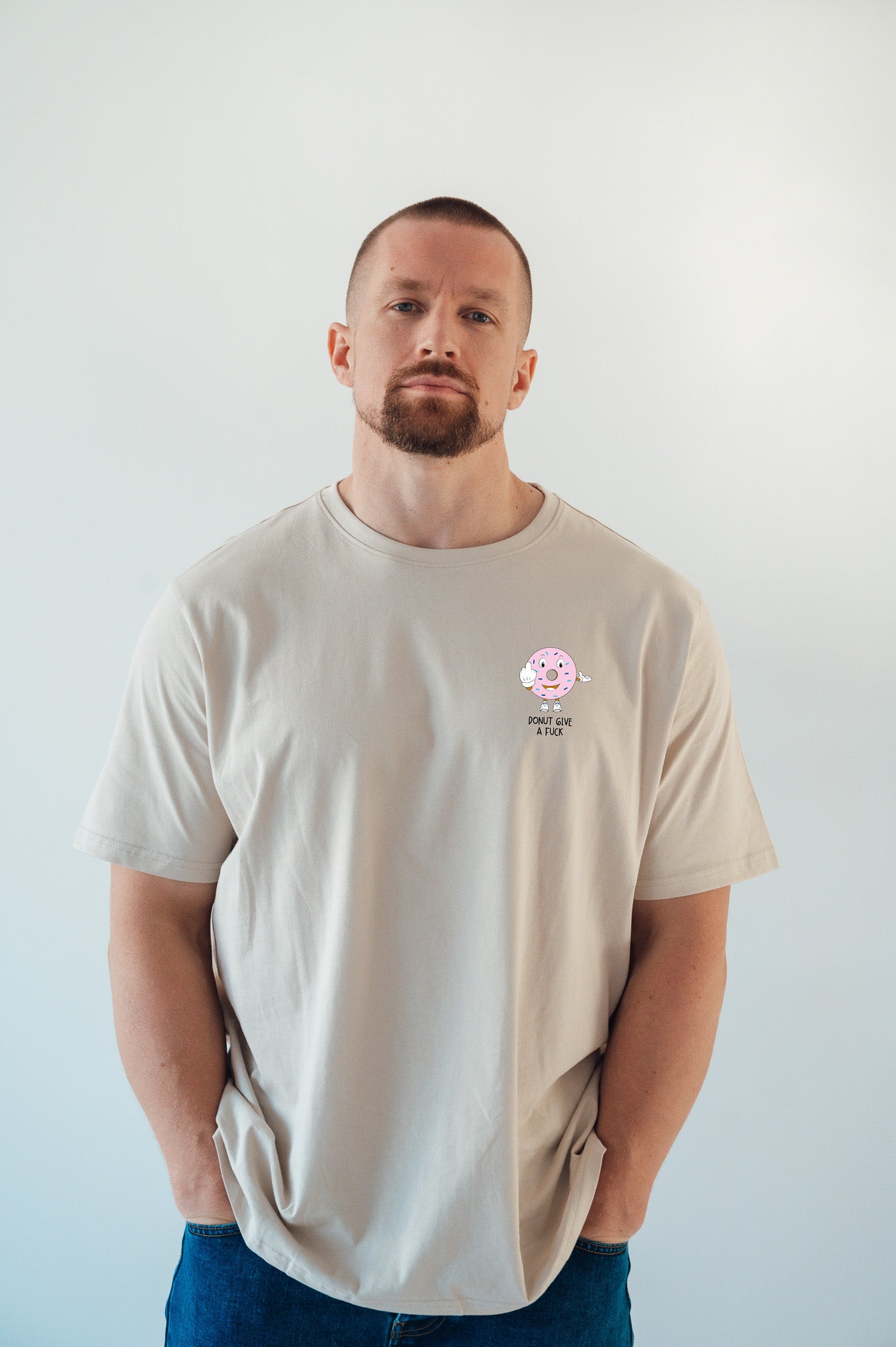 Scoell-donut-give-a-fuck-tshirt-beige
